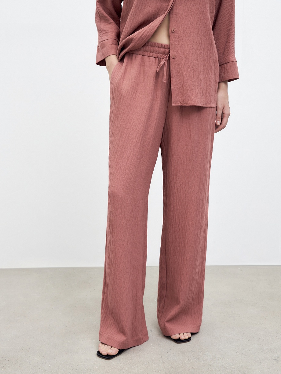 Свободные летние брюки на завязках из вискозы