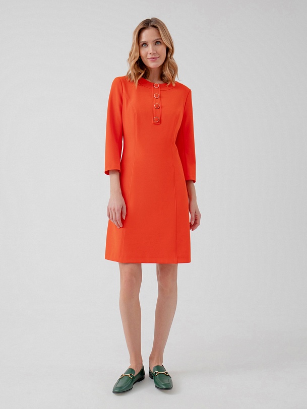 Полуприлегающее платье из костюмной ткани