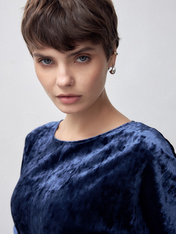 Коктейльное платье из бархата