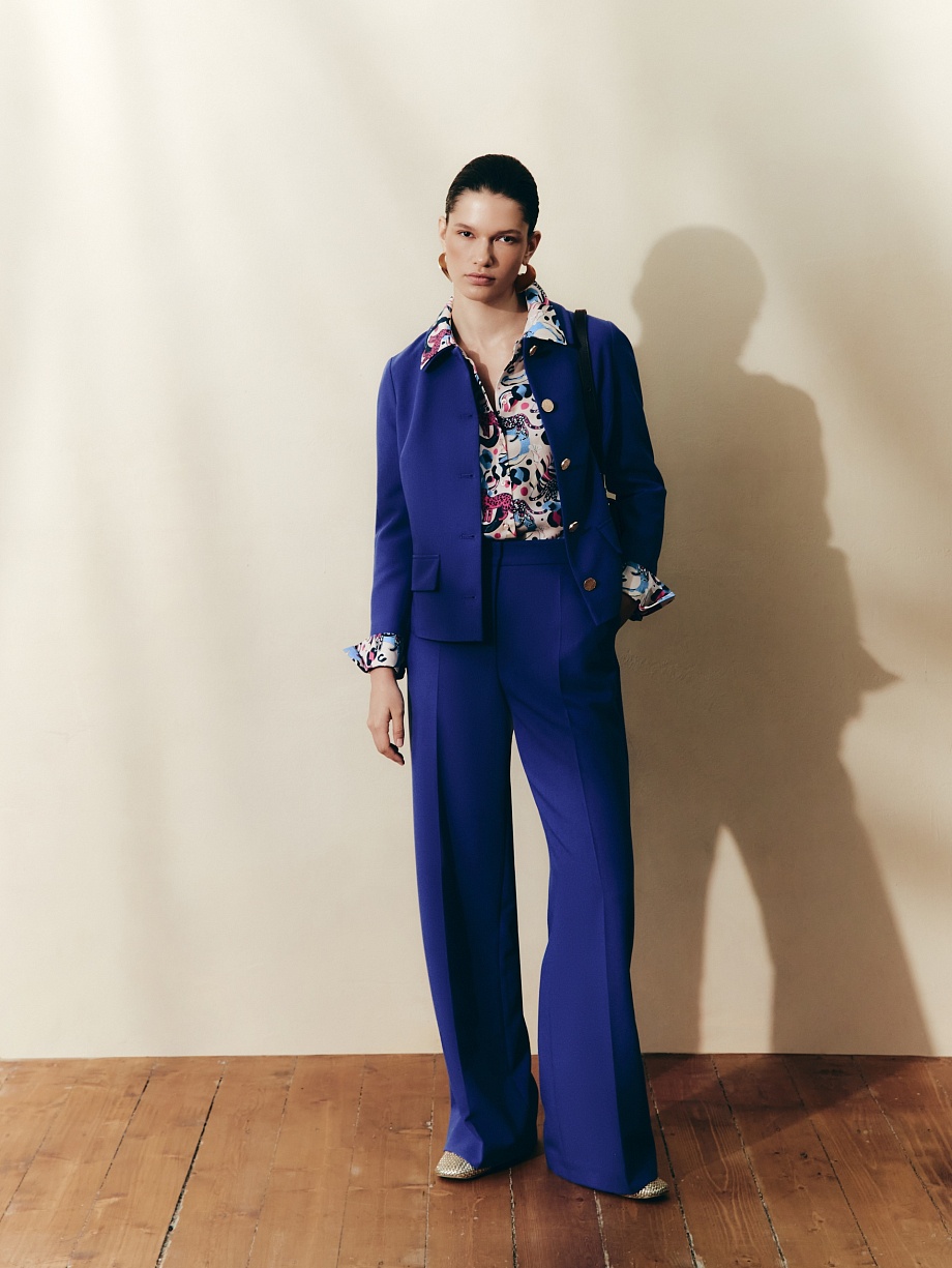 Прямые свободные брюки из костюмной ткани