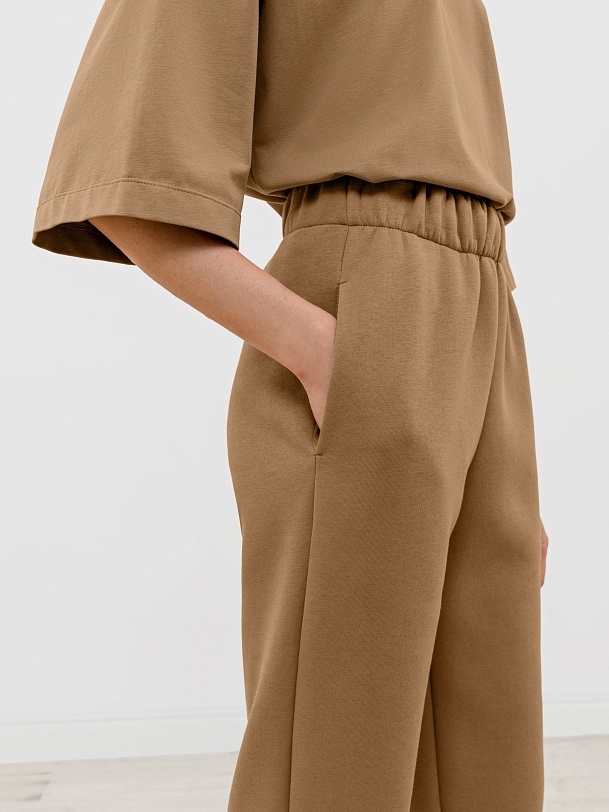 Брюки-джоггеры трикотажные