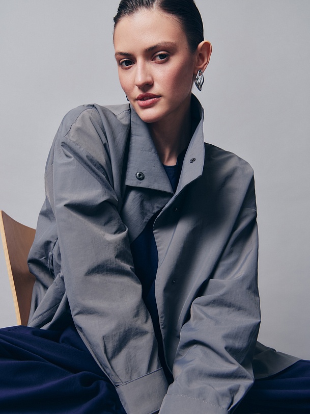 Непромокаемый плащ прямого силуэта