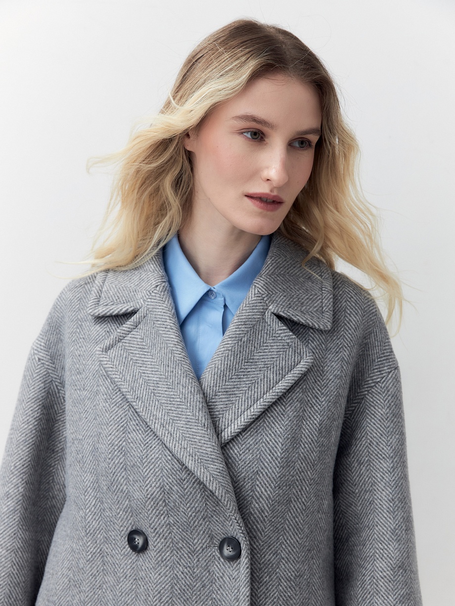 Демисезонное пальто из шерсти с мембраной