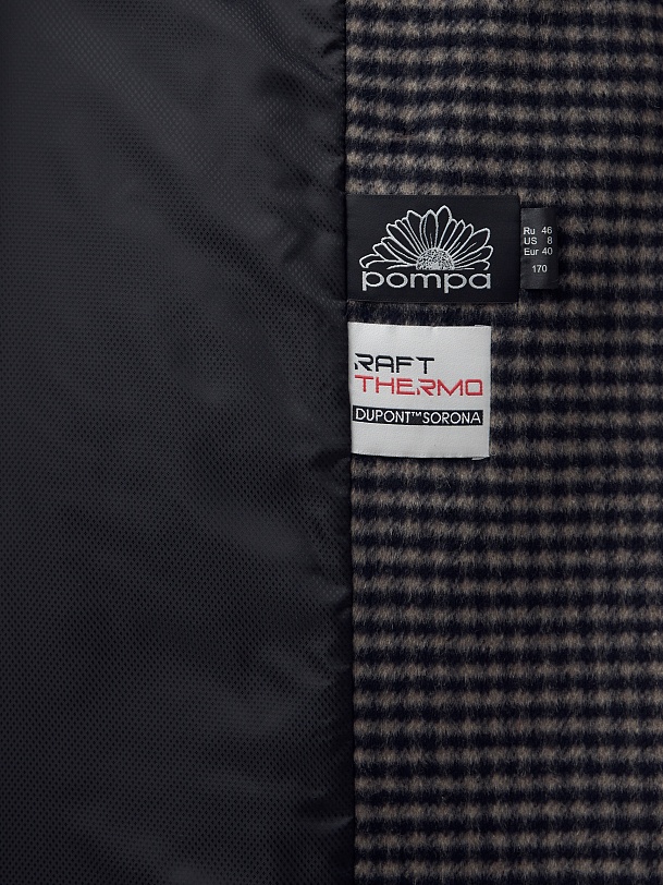 Шерстяное пальто с мембраной и утеплённой спинкой