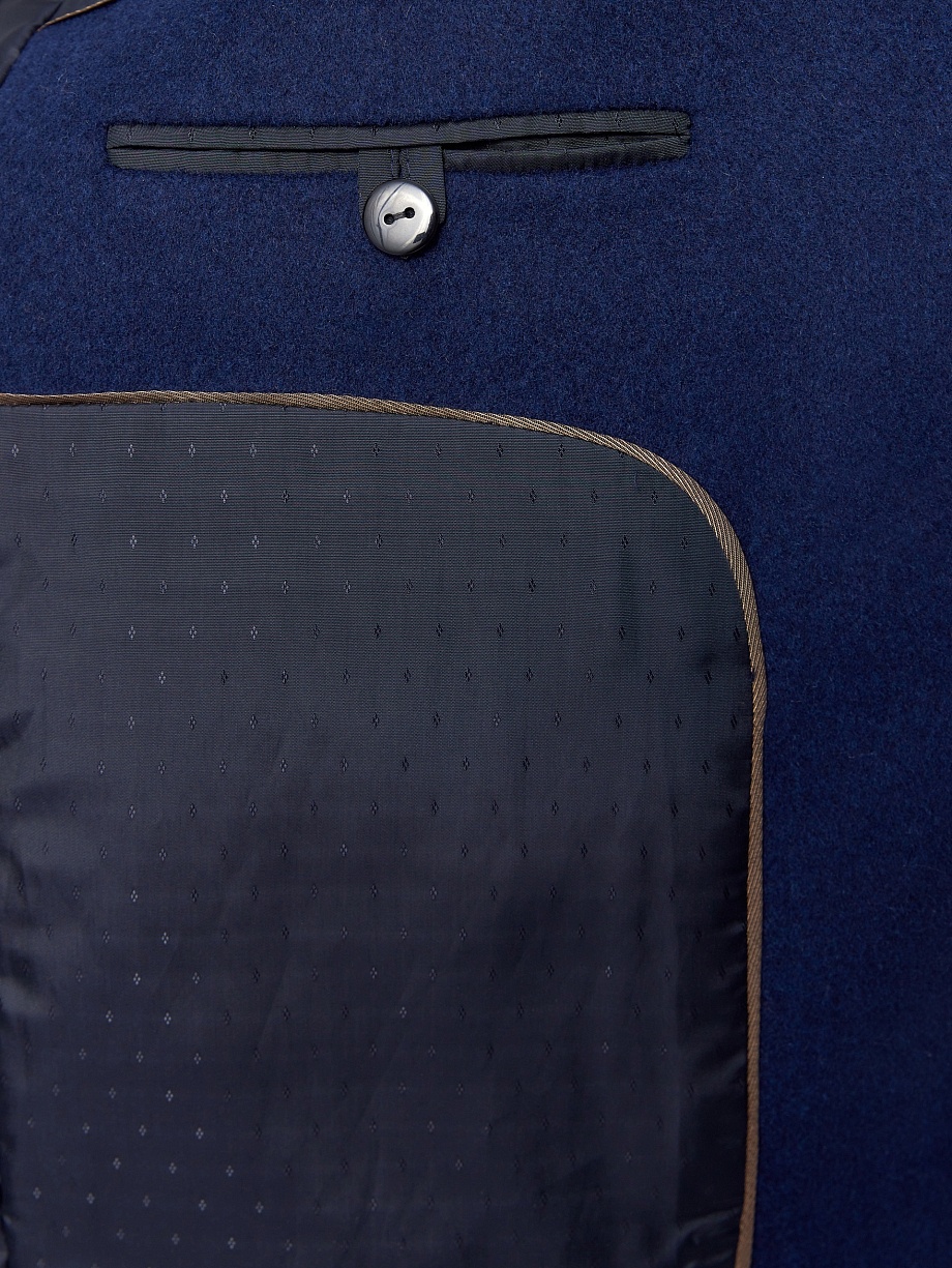 Пальто из шерсти с мембраной и утеплённой спинкой