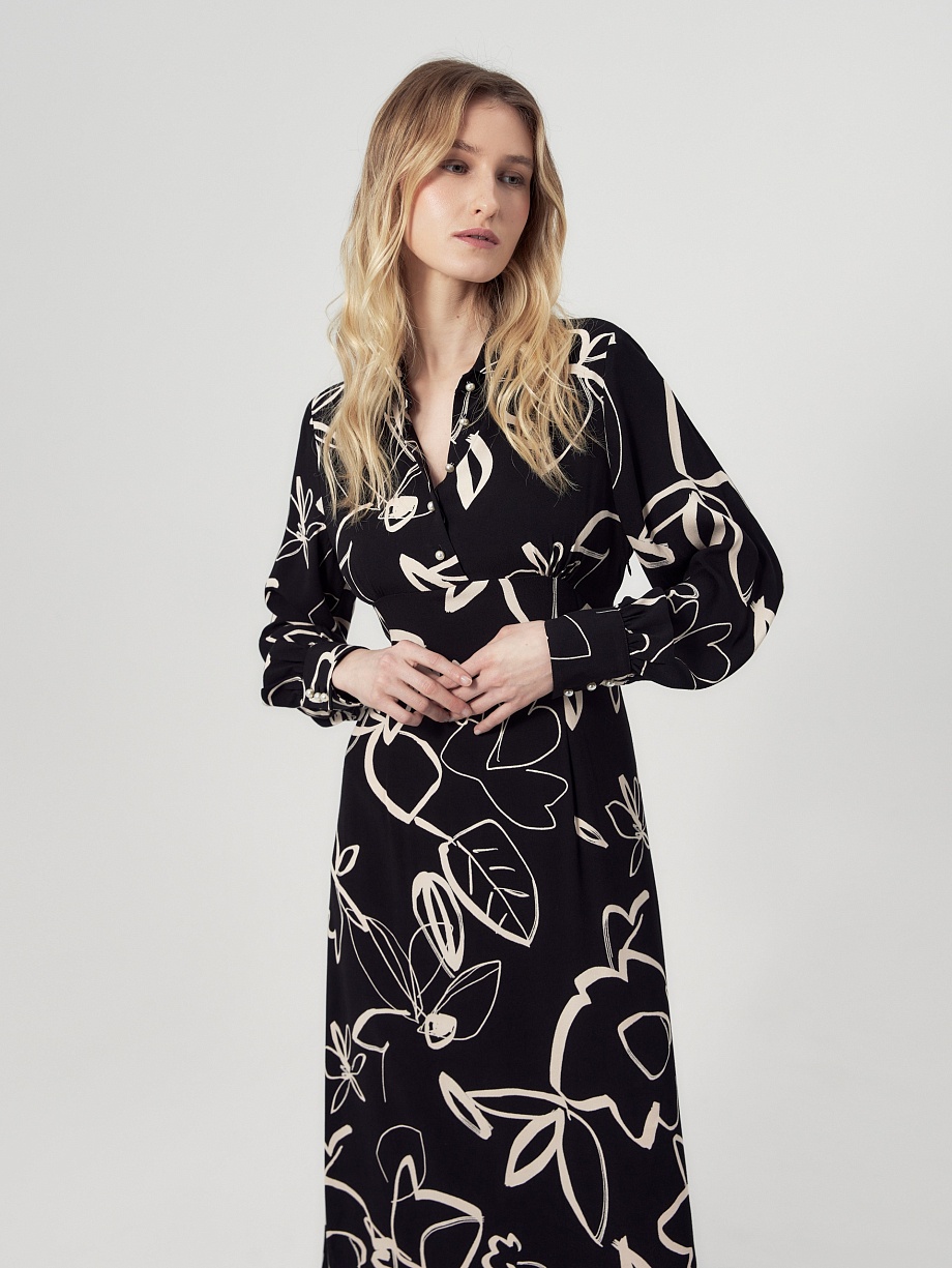 Приталенное платье из вискозы