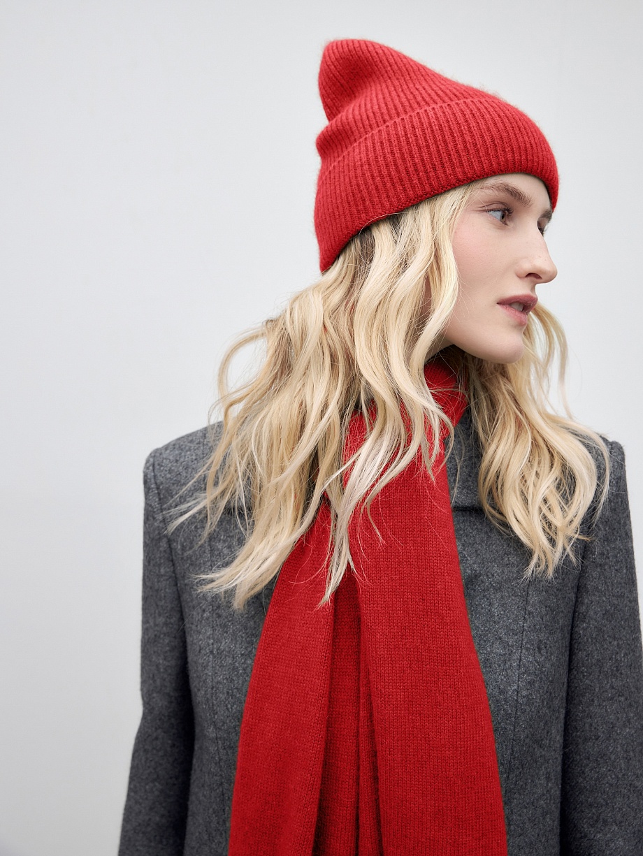 Шарф из мягкой пряжи с содержанием ангоры