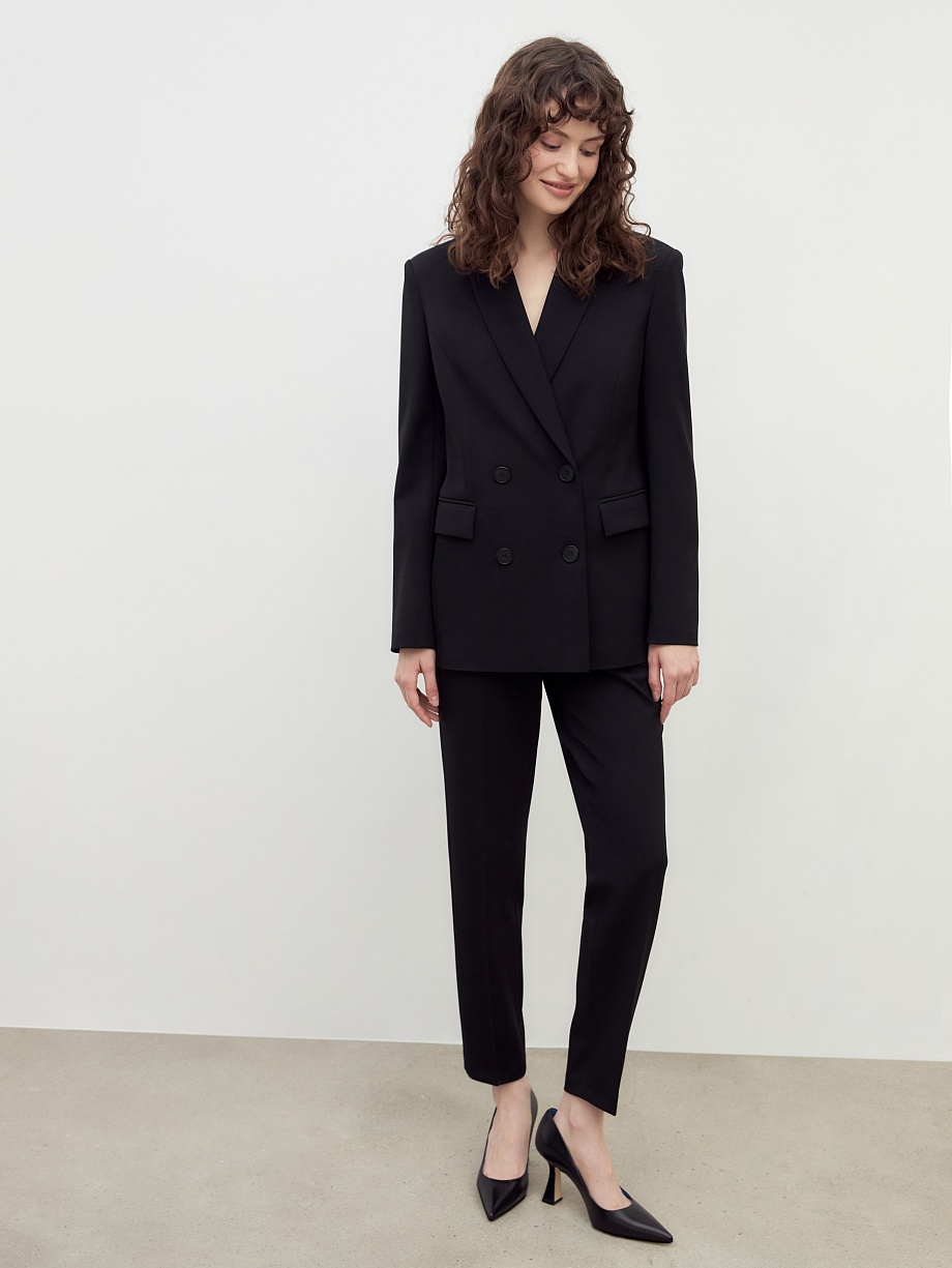 Классический двубортный жакет из костюмной ткани