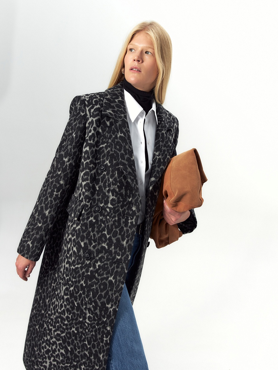 Пальто из шерсти с мембраной и утеплённой спинкой