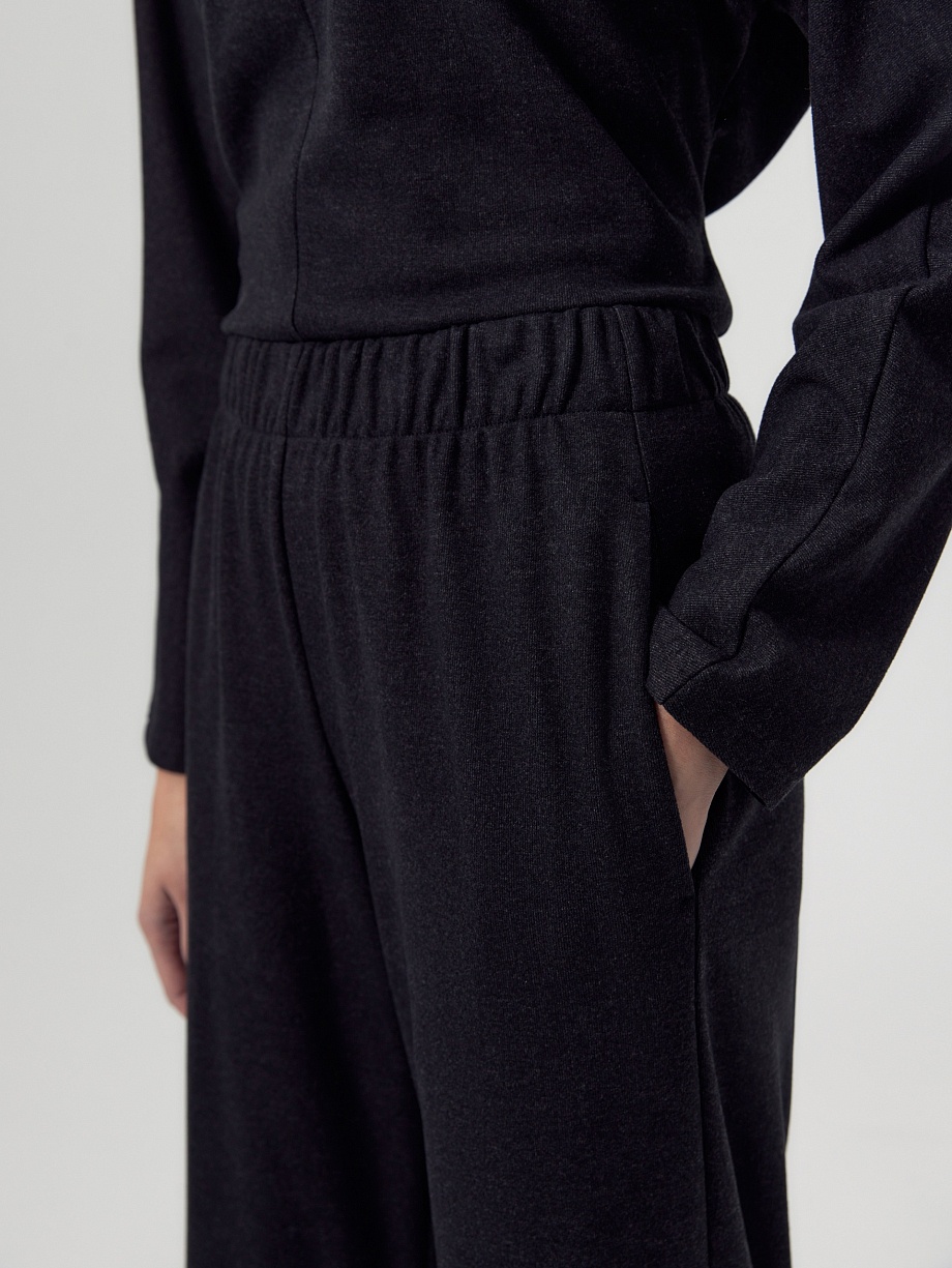 Брюки трикотажные на резинке