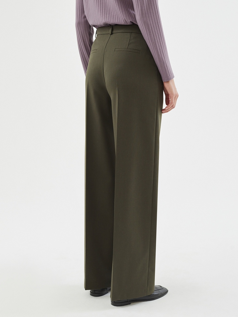 Классические брюки из костюмной ткани с шерстью