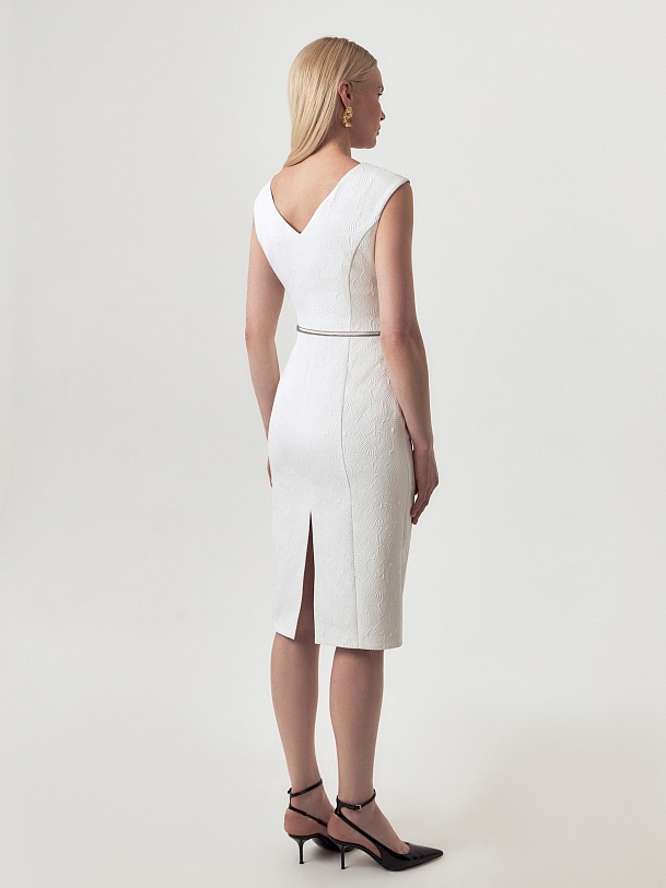Платье-футляр из фактурного жаккарда