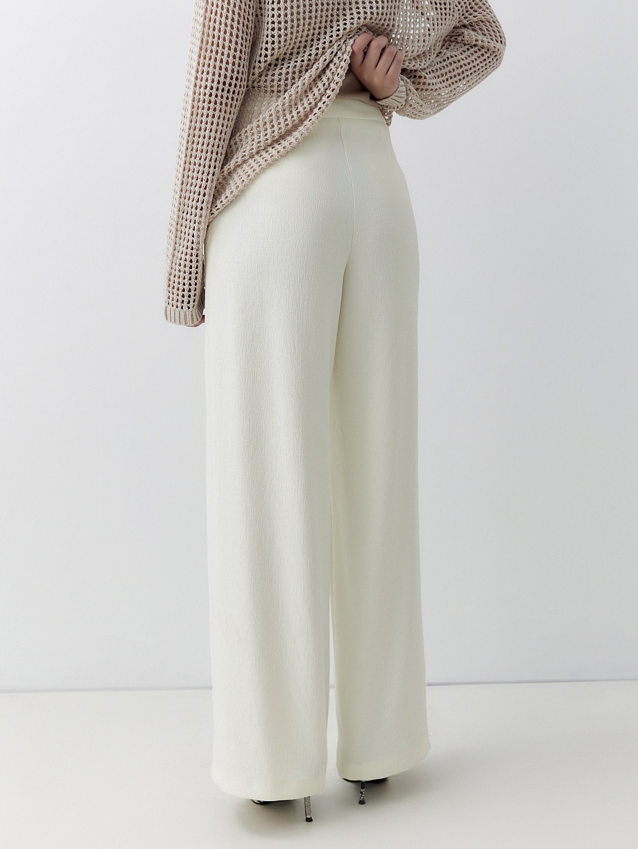 Широкие брюки с запахом