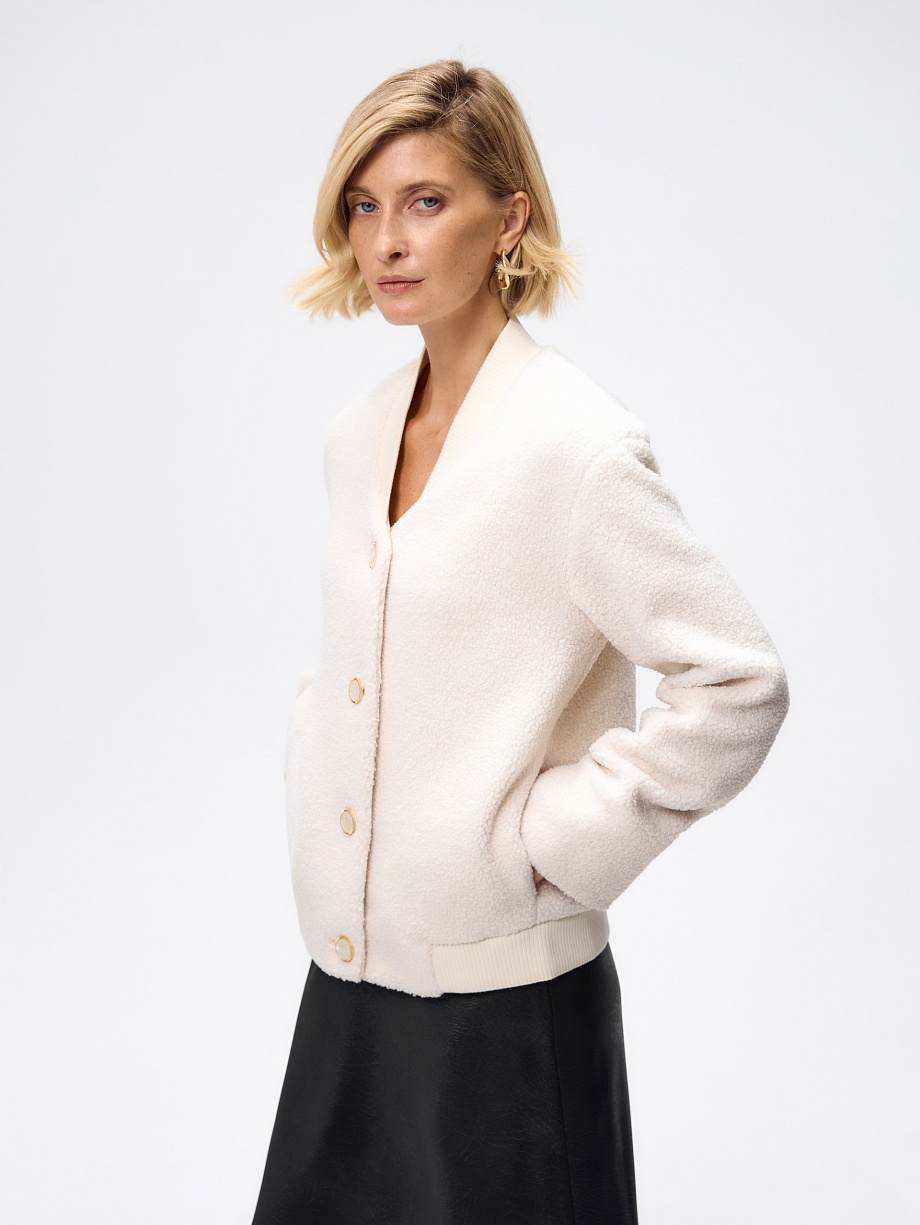 Бомбер из фактурного трикотажа