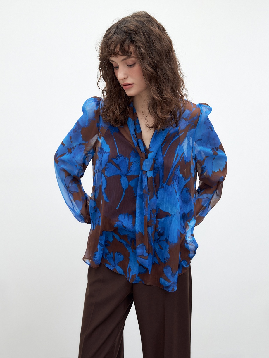 Свободная блуза с воротником-галстуком