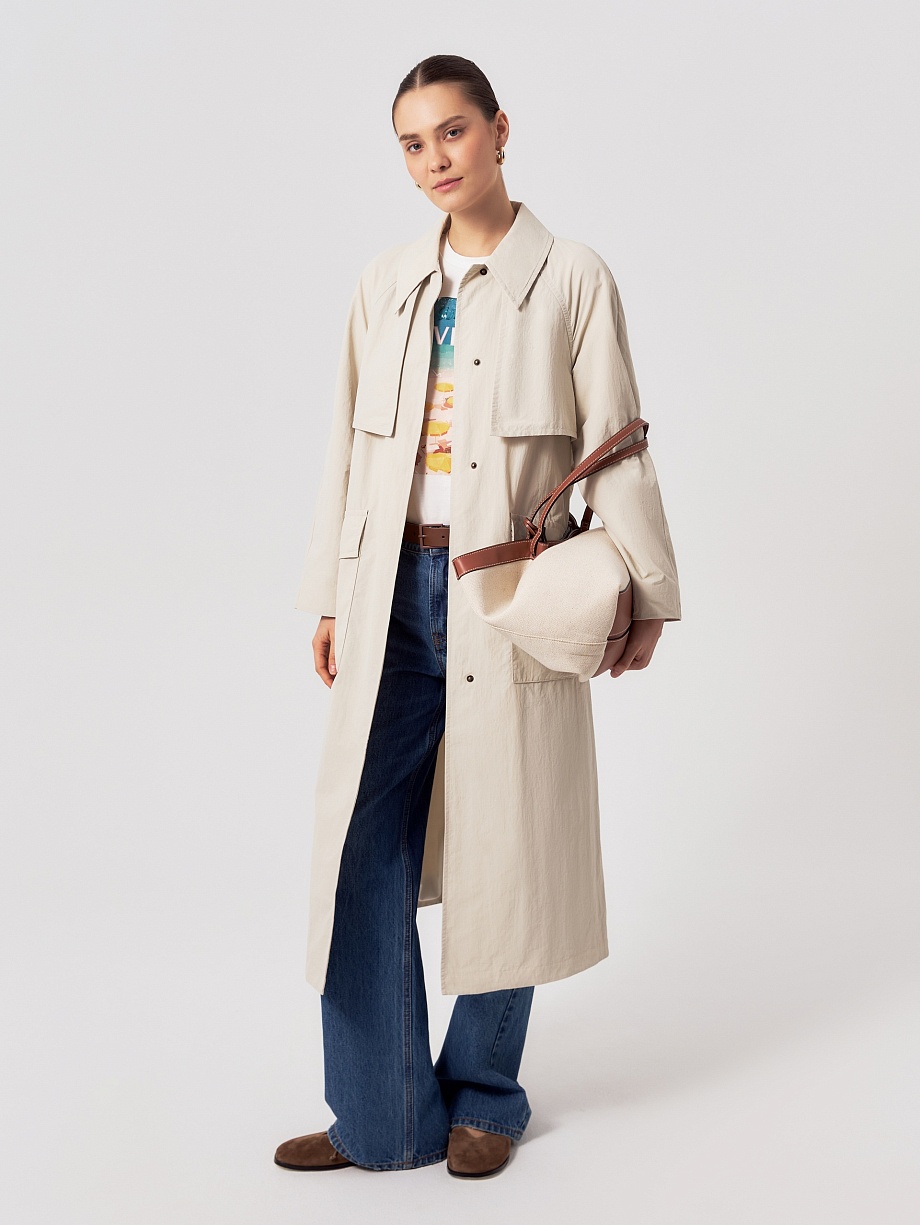 Непромокаемый плащ прямого силуэта