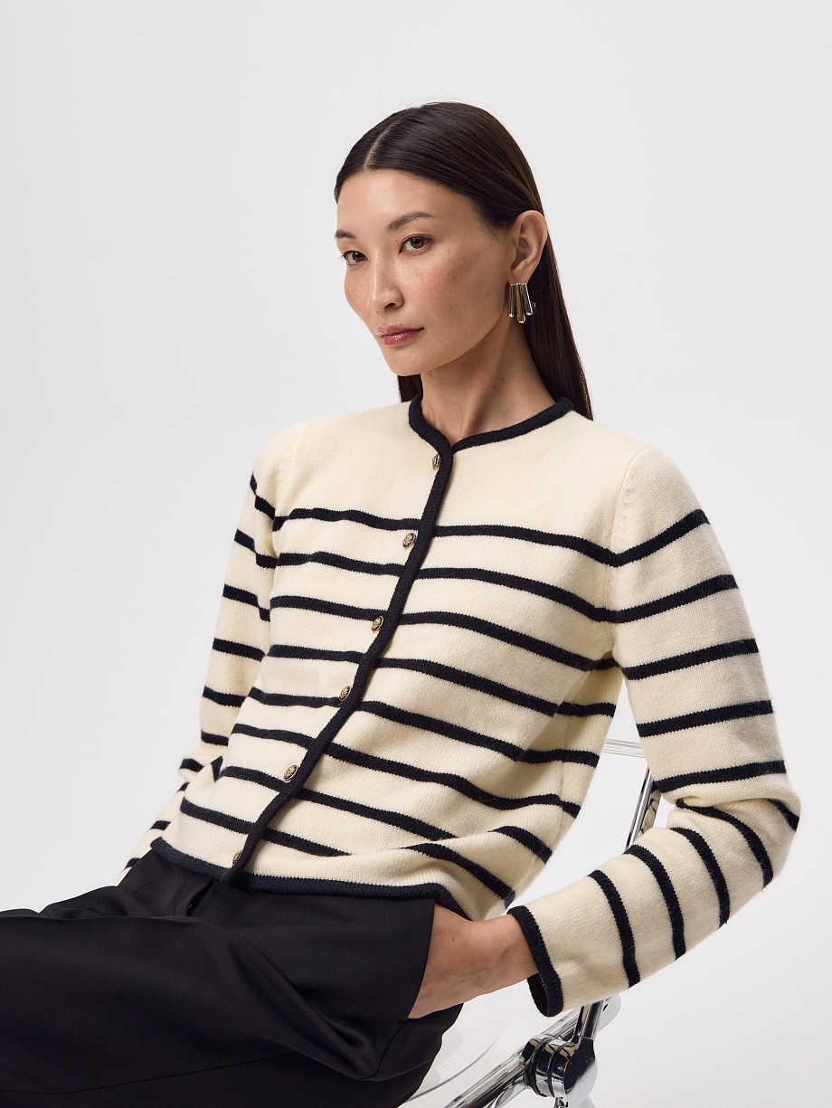 Кардиган из мягкой пряжи