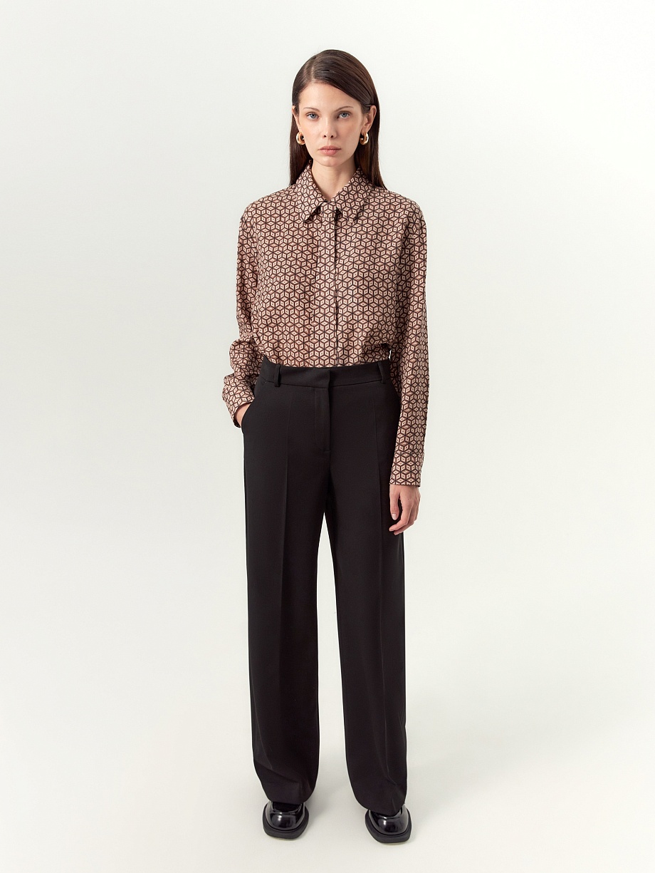 Брюки свободного силуэта из костюмной ткани