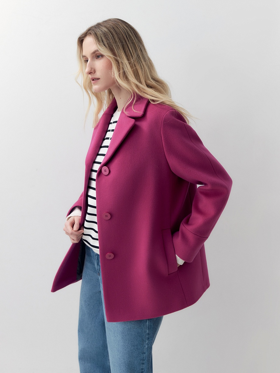 Яркое полупальто из шерсти