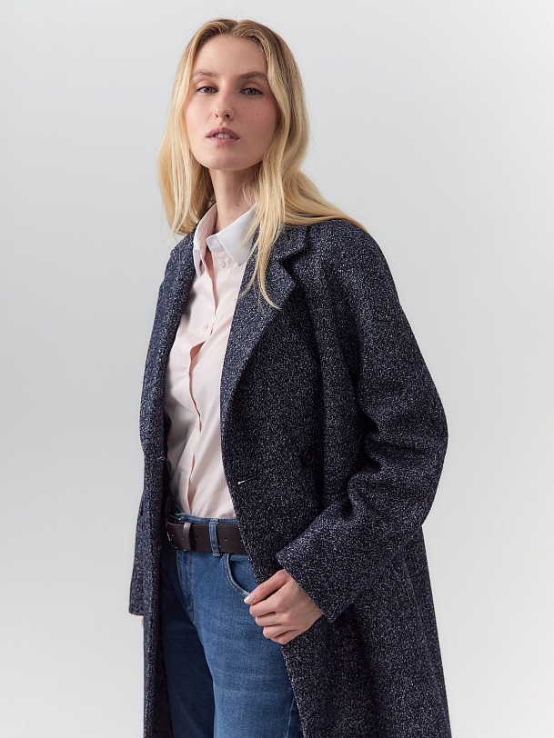 Шерстяное пальто с мембраной и утеплённой спинкой