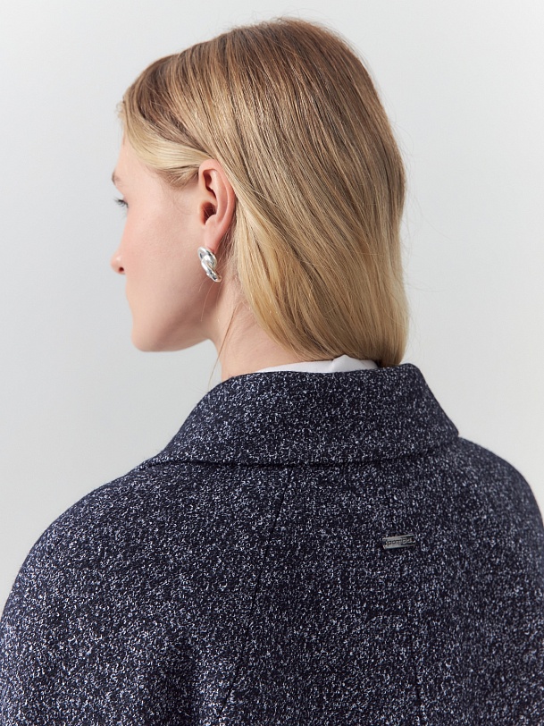 Шерстяное пальто с мембраной и утеплённой спинкой