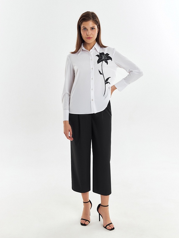 Хлопковая блуза на пуговицах с контрастным принтом