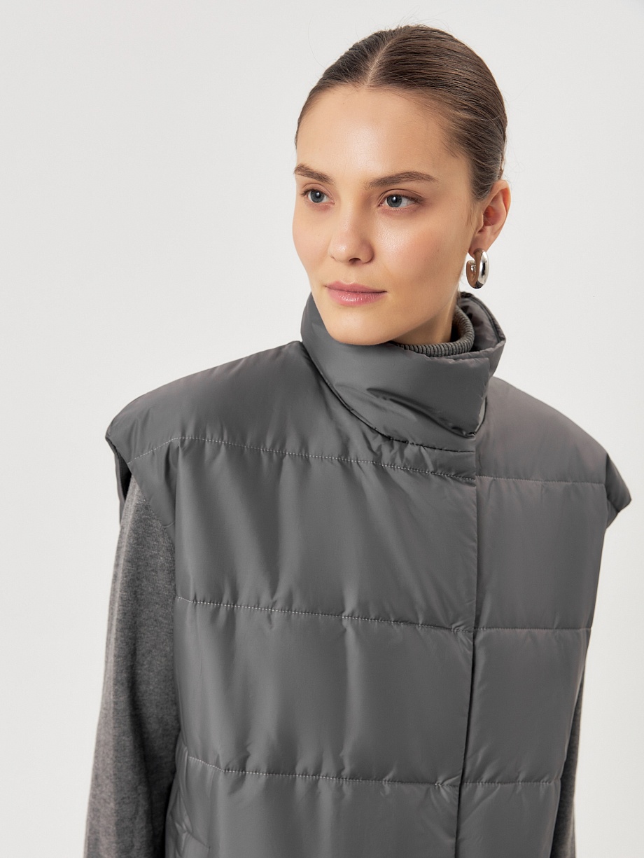 Стеганый жилет из плащевой ткани