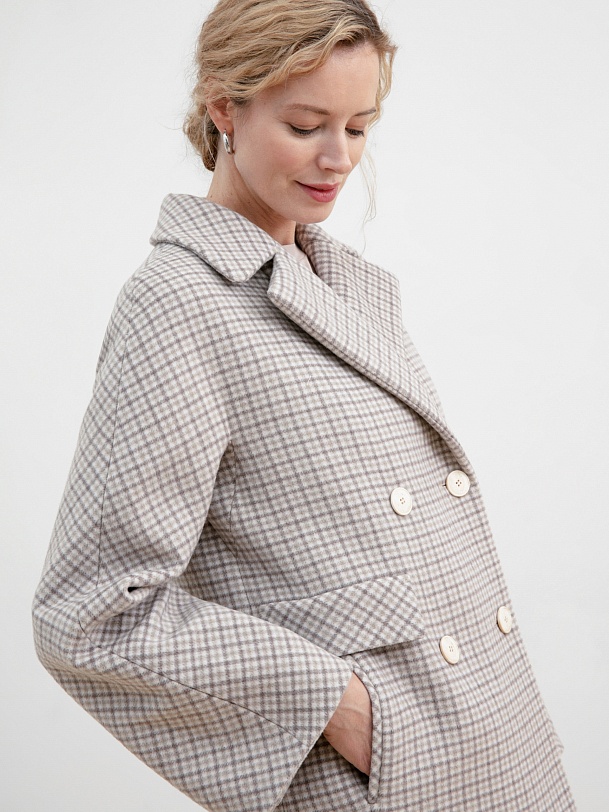 Шерстяное пальто с мембраной в клетку
