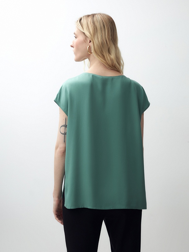 Блуза из вискозы с коротким рукавом