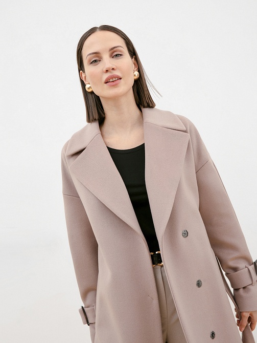 Шерстяное пальто приталенное с мембраной