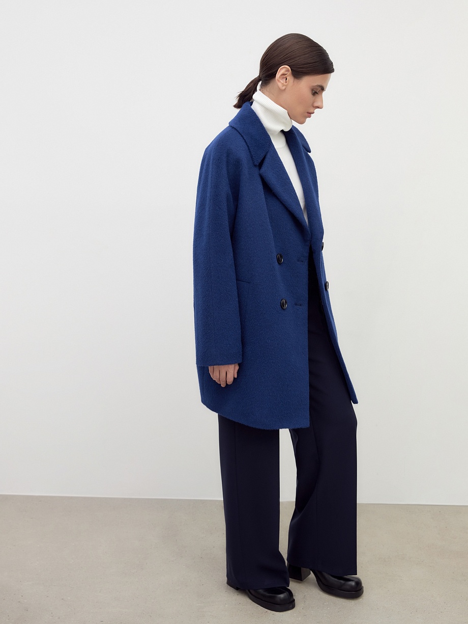Утеплённое пальто из премиальной шерстяной ткани