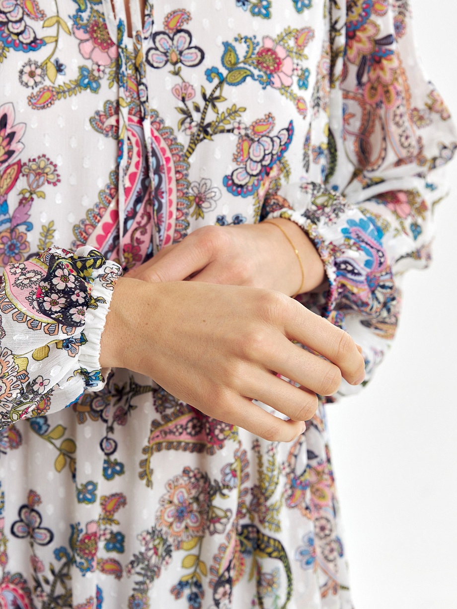 Короткое платье в стиле бохо