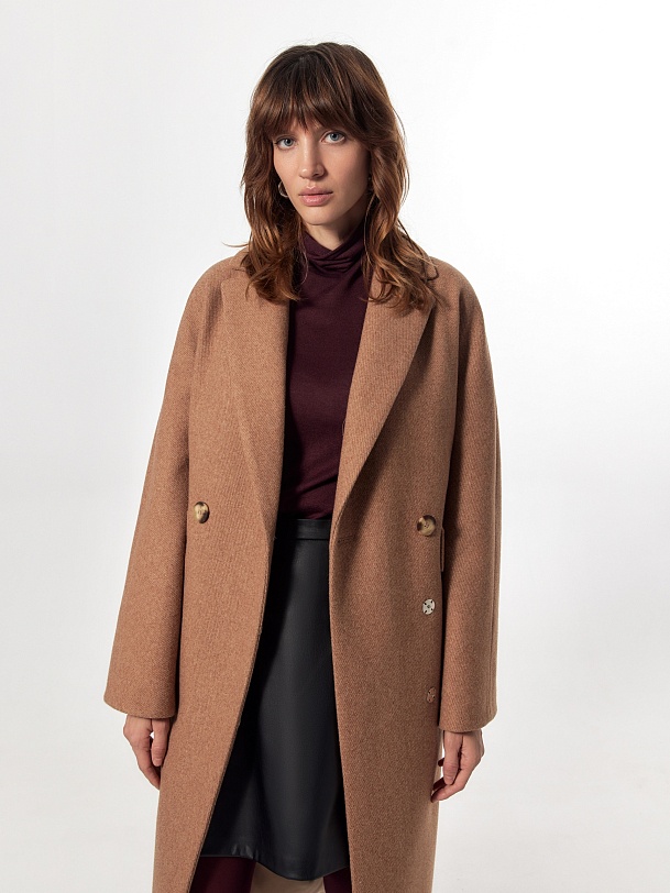 Шерстяное пальто с мембраной и утеплённой спинкой