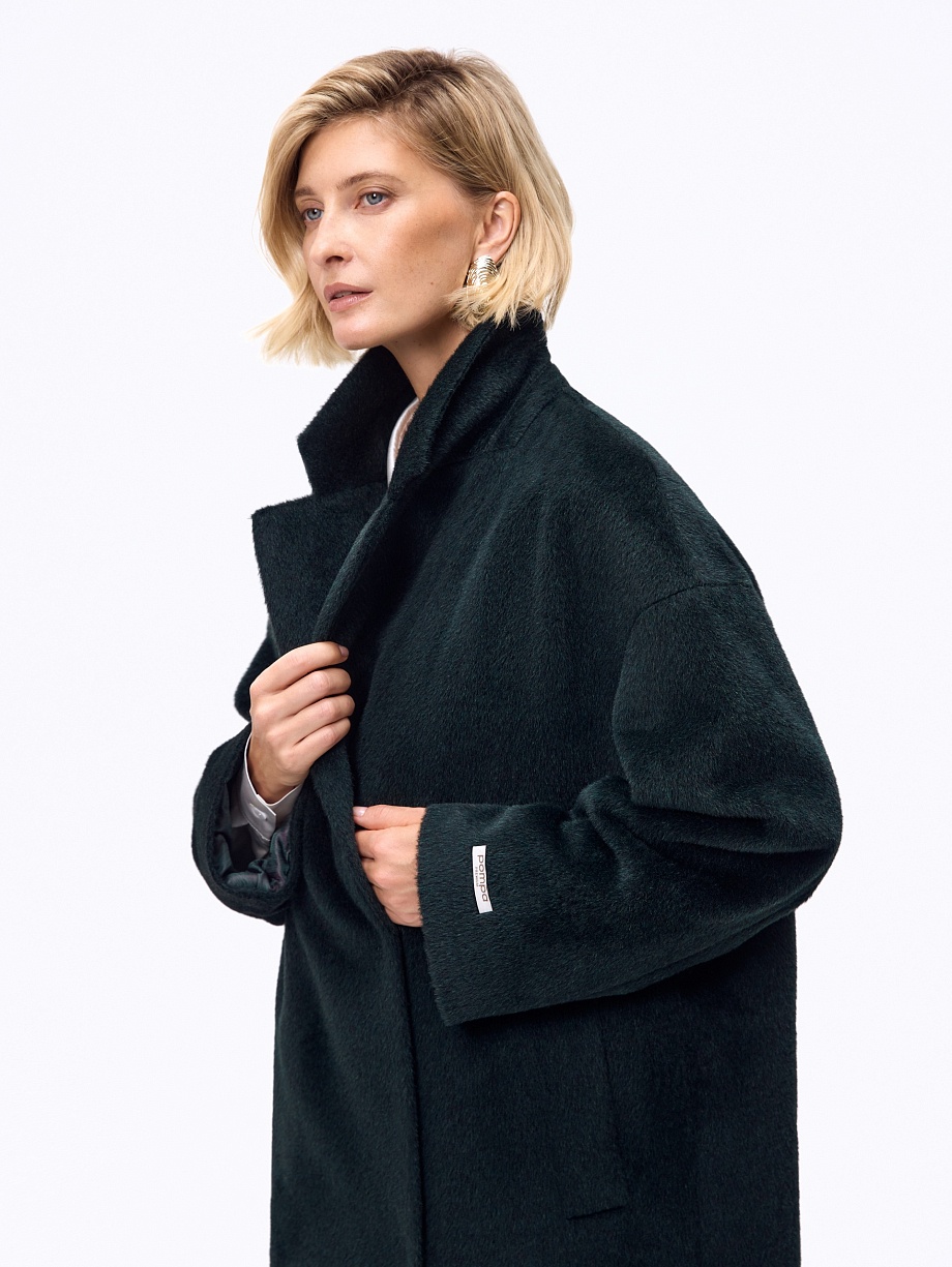 Пальто из шерсти с мембраной и утеплённой спинкой