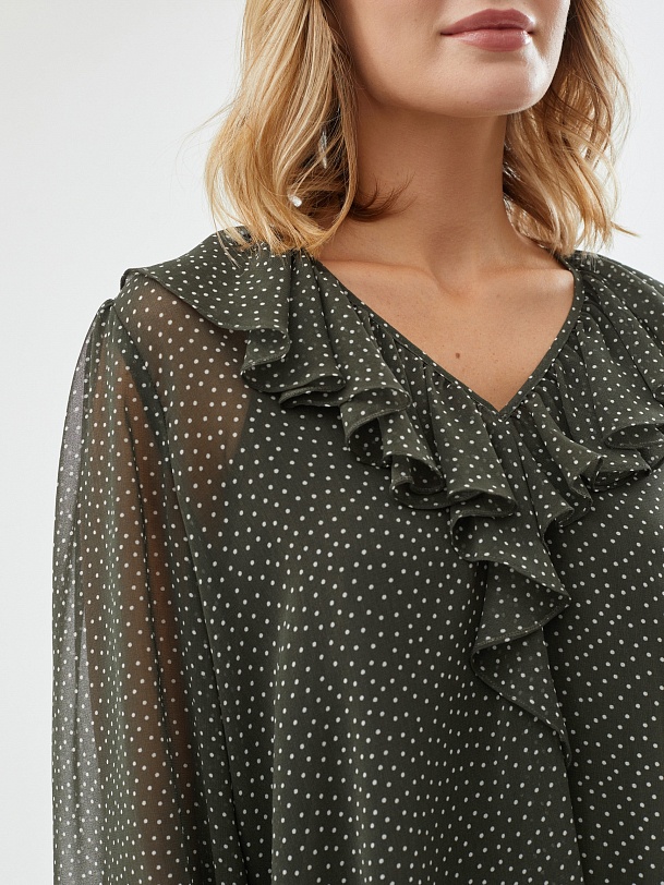 Блуза в горошек с объёмными рукавами