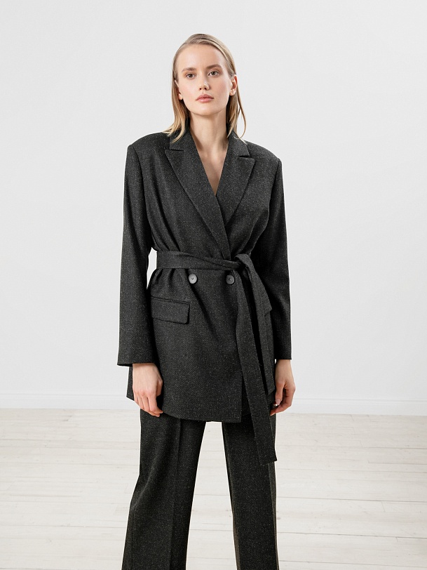 Двубортный жакет с поясом