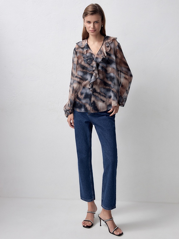 Полупозрачная блузка с рюшами на воротнике