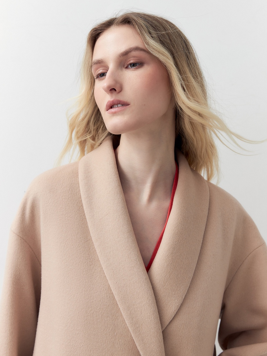 Демисезонное пальто из шерсти с мембраной