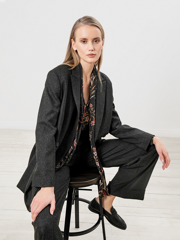 Двубортный жакет с поясом