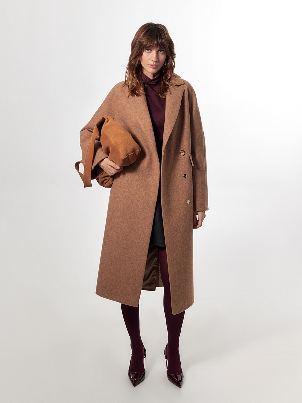 Шерстяное пальто с мембраной и утеплённой спинкой