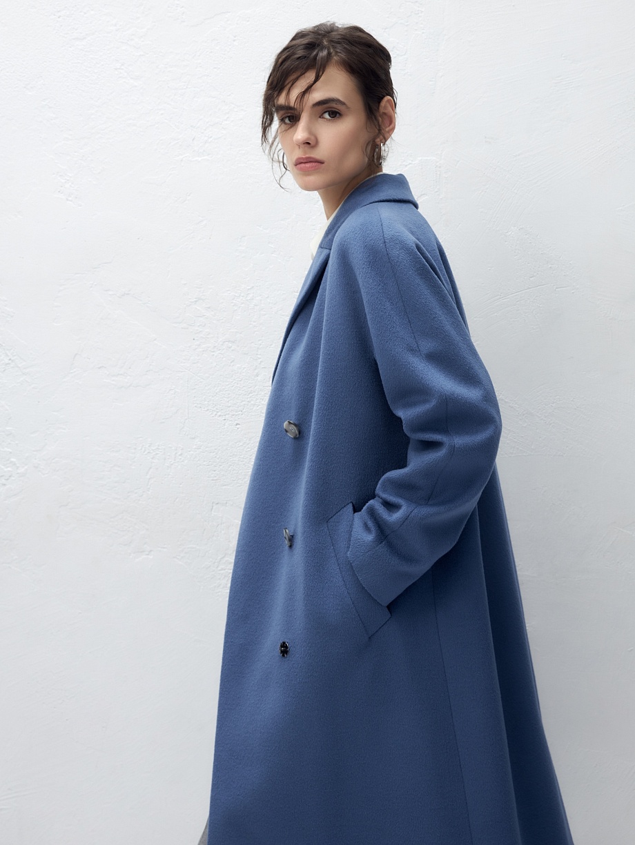 Шерстяное пальто двубортное с поясом