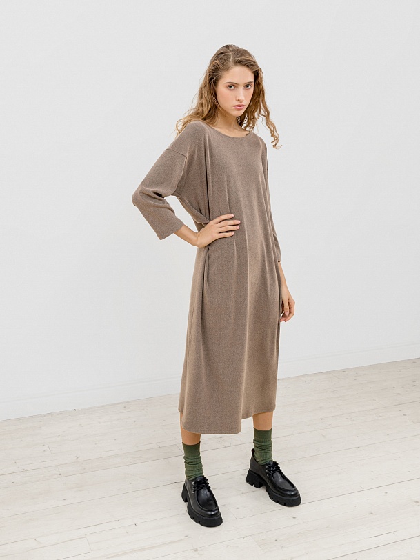 Платье прямое свободное
