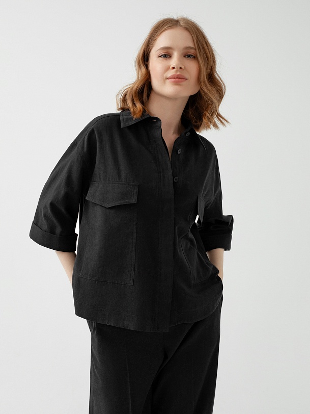 Хлопковая рубашка с накладными карманами и укороченным рукавом