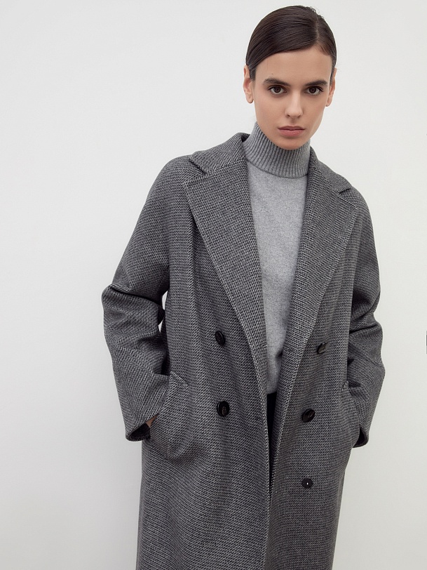 Шерстяное пальто с мембраной и утеплённой спинкой