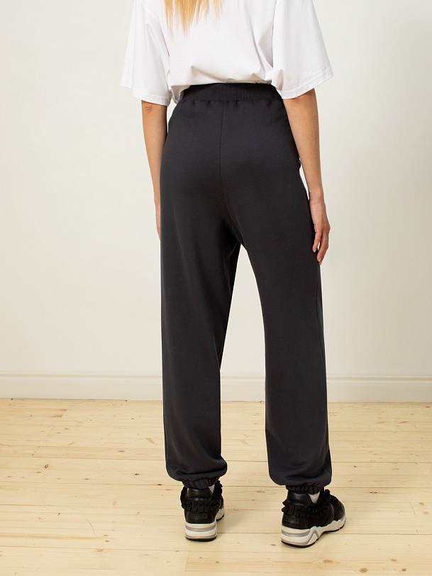 Спортивные женские брюки