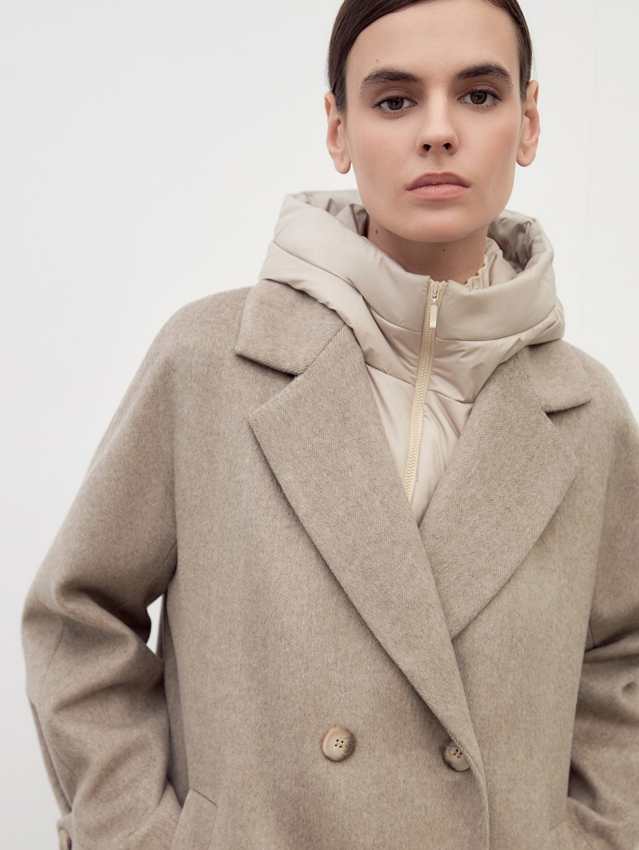 Шерстяное пальто с мембраной и утеплённой спинкой