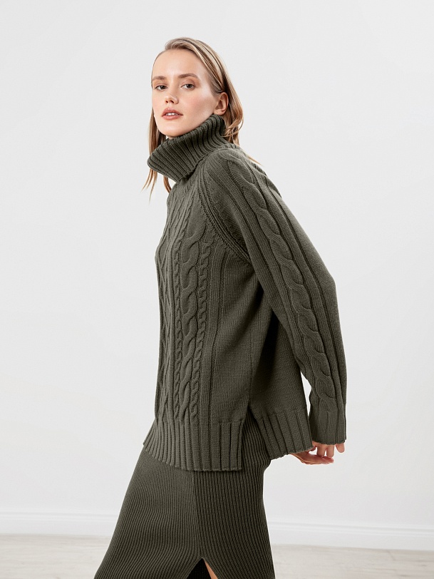 Свитер женский свободного силуэта