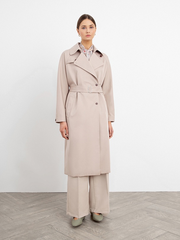 Двубортный бежевый тренч