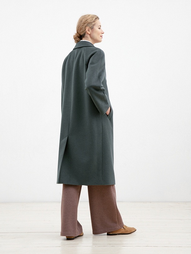 Шерстяное пальто приталенное с мембраной