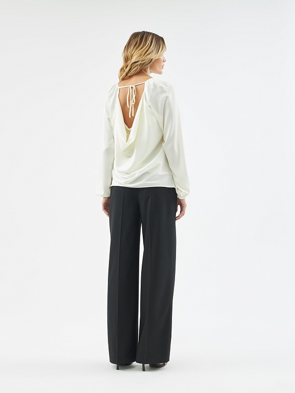Женственная блуза из атласной ткани POMPA арт.2148520ed2008